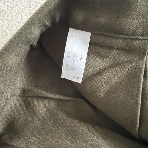 American Apparel Twill Pleated Pant - Picture 4 of 5